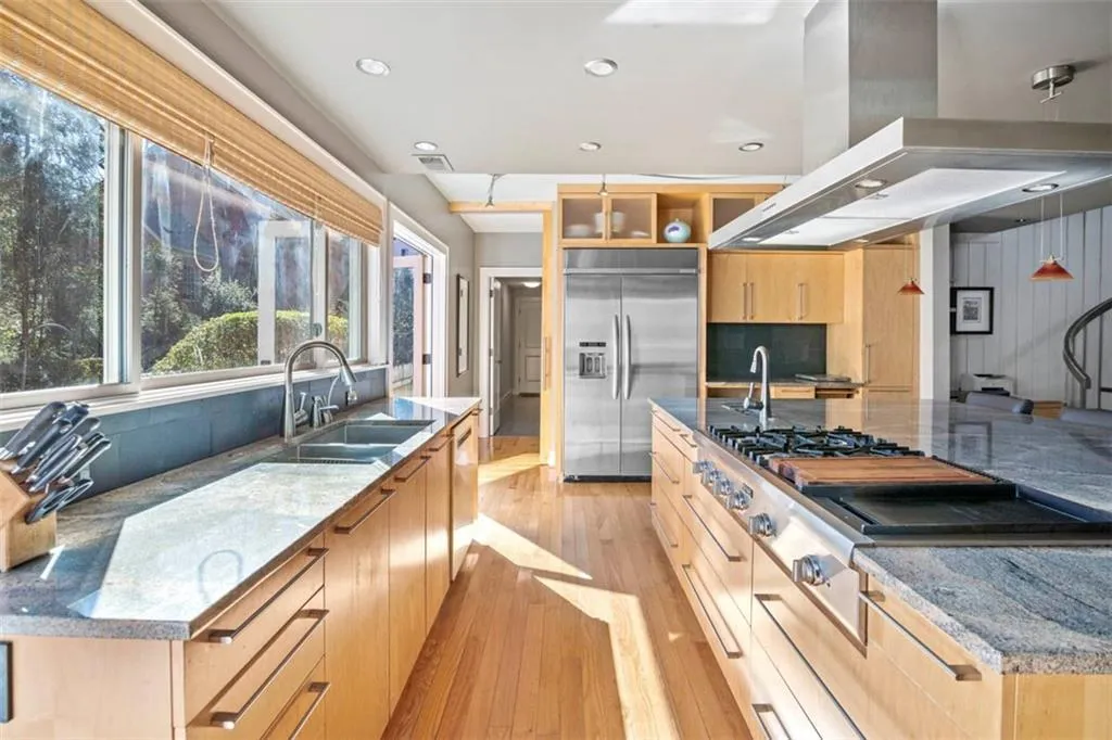 6500 River Chase Circle Nw, Sandy Springs, Georgia 30328, 4 Bedrooms Bedrooms, ,3 BathroomsBathrooms,Residential,Sold,6500 River Chase Circle Nw,7000489