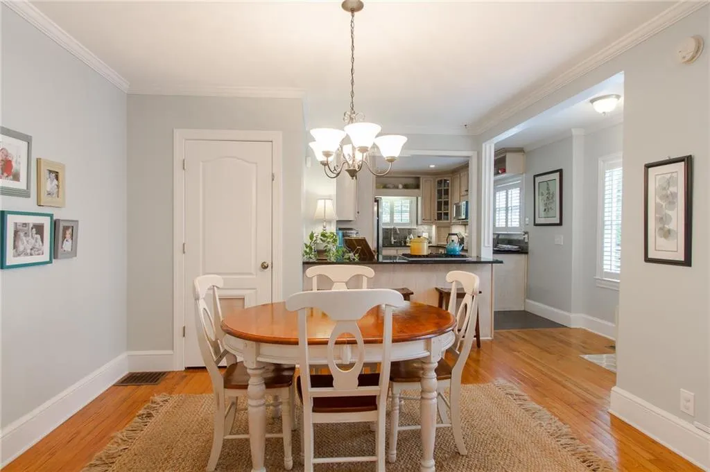3965 N Stratford Road Ne, Atlanta, Georgia 30342, 4 Bedrooms Bedrooms, ,4 BathroomsBathrooms,Residential,Sold,3965 N Stratford Road Ne,5601397