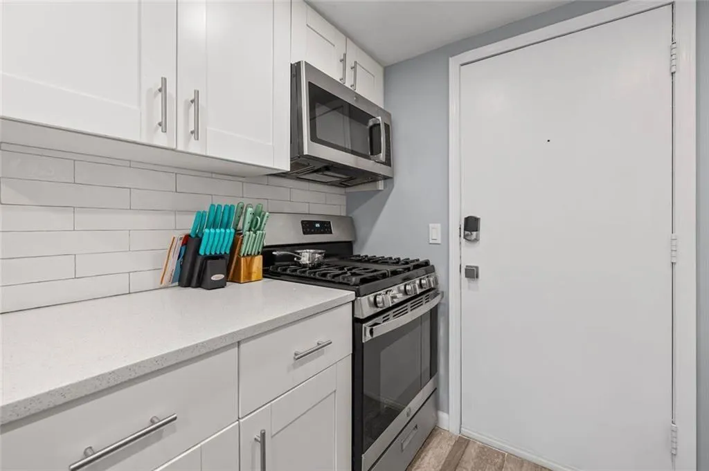 6851 Roswell Road Unit E-4, Atlanta, Georgia 30328, 3 Bedrooms Bedrooms, ,2 BathroomsBathrooms,Residential,For Sale,6851 Roswell Road Unit E-4,7624461