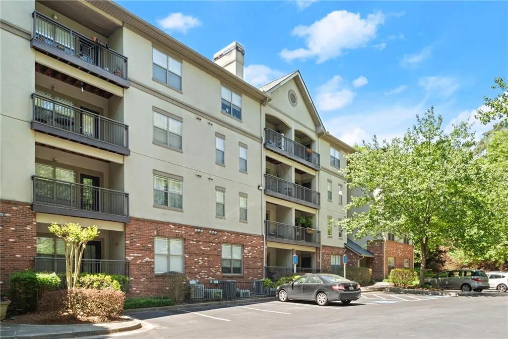 5559 Glenridge Drive Unit 1109, Sandy Springs, Georgia 30342, 2 Bedrooms Bedrooms, ,2 BathroomsBathrooms,Residential,Sold,5559 Glenridge Drive Unit 1109,7207660