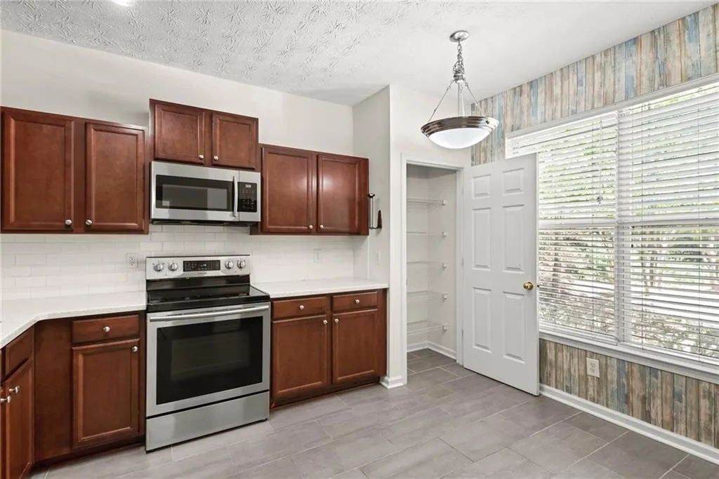 5559 Glenridge Drive Unit 1109, Sandy Springs, Georgia 30342, 2 Bedrooms Bedrooms, ,2 BathroomsBathrooms,Residential,Sold,5559 Glenridge Drive Unit 1109,7207660