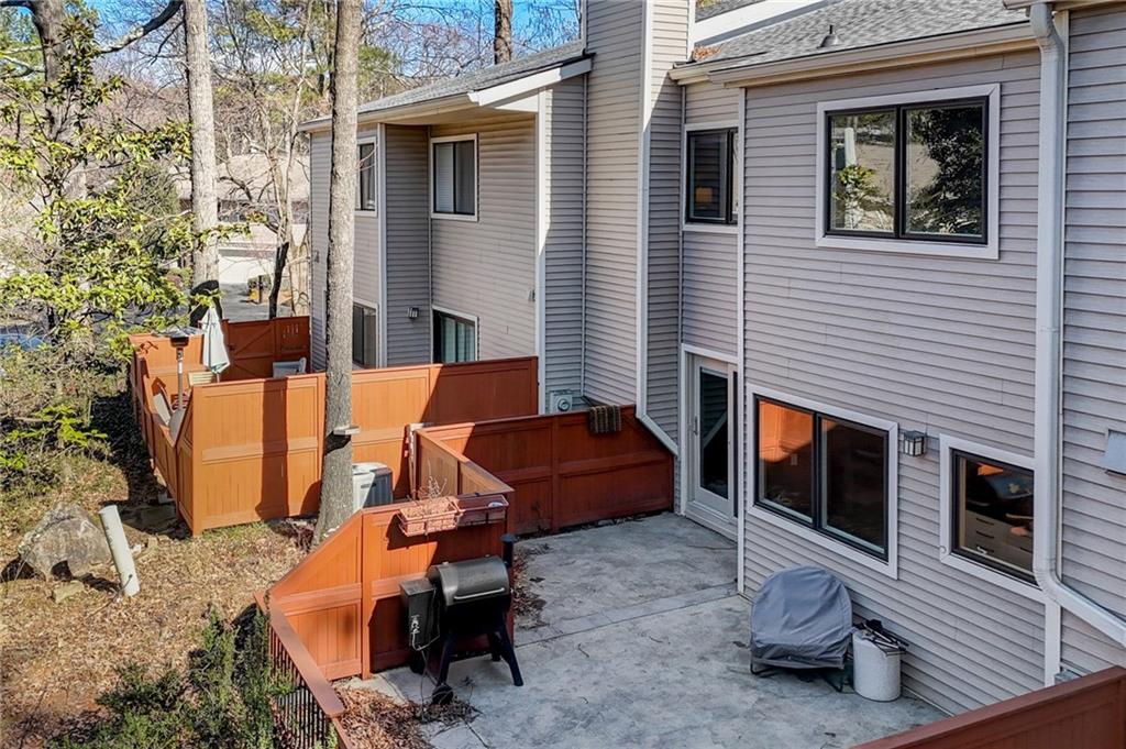 28 BASSWOOD Circle, Atlanta, Georgia 30328, 3 Bedrooms Bedrooms, ,2 BathroomsBathrooms,Residential,Sold,28 BASSWOOD Circle,7334521