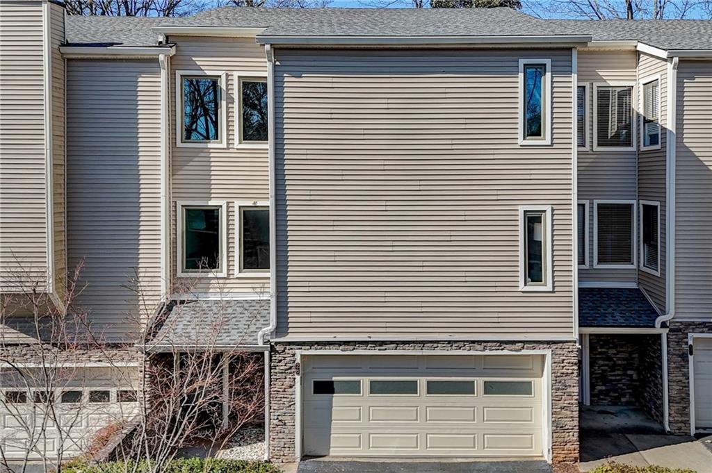 28 BASSWOOD Circle, Atlanta, Georgia 30328, 3 Bedrooms Bedrooms, ,2 BathroomsBathrooms,Residential,Sold,28 BASSWOOD Circle,7334521