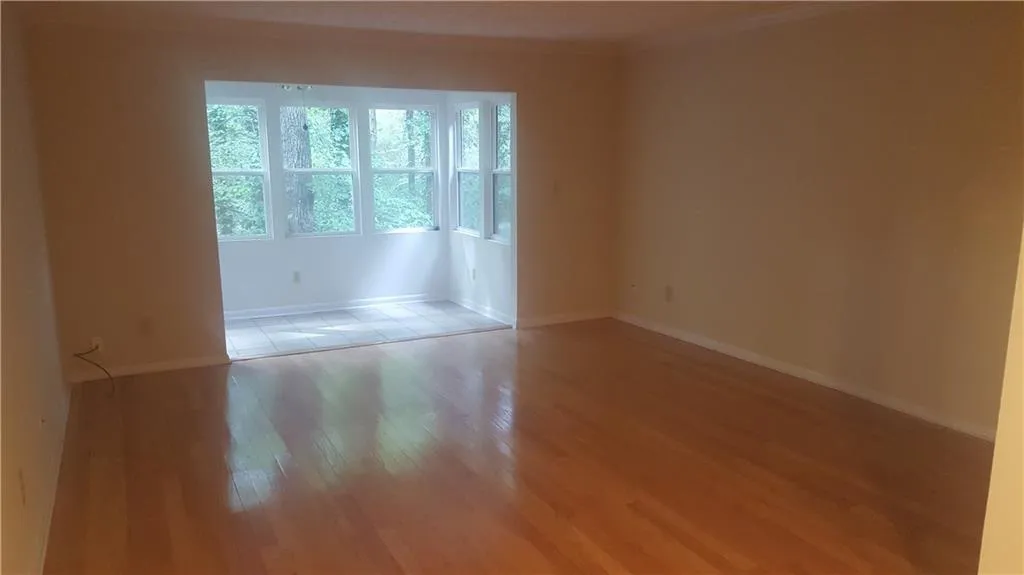 5141 Roswell Road Unit 4, Sandy Springs, Georgia 30342, 2 Bedrooms Bedrooms, ,1 BathroomBathrooms,Residential,Sold,5141 Roswell Road Unit 4,6072701