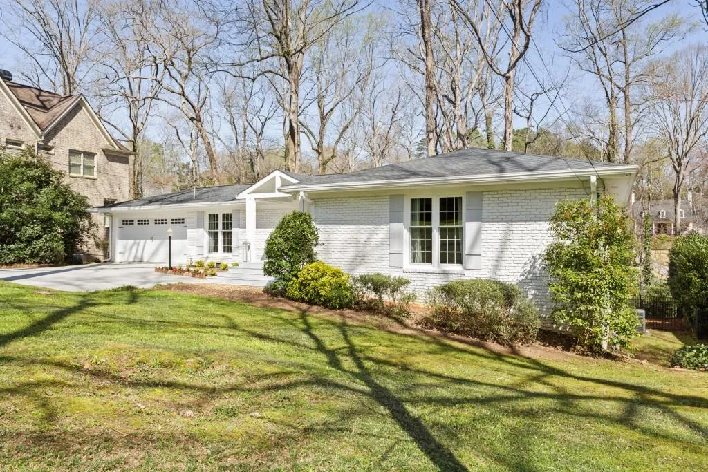 400 Franklin Road, Atlanta, Georgia 30342, 4 Bedrooms Bedrooms, ,3 BathroomsBathrooms,Residential,Sold,400 Franklin Road,7020090