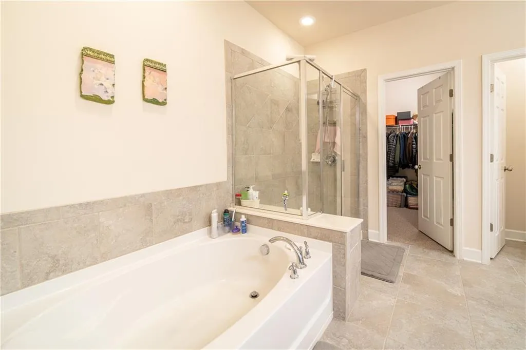 103 Newcomb Court, Atlanta, Georgia 30328, 3 Bedrooms Bedrooms, ,3 BathroomsBathrooms,Residential,Sold,103 Newcomb Court,7191926