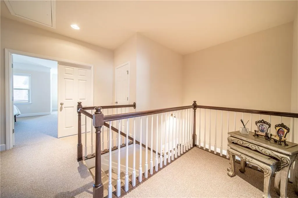 103 Newcomb Court, Atlanta, Georgia 30328, 3 Bedrooms Bedrooms, ,3 BathroomsBathrooms,Residential,Sold,103 Newcomb Court,7191926