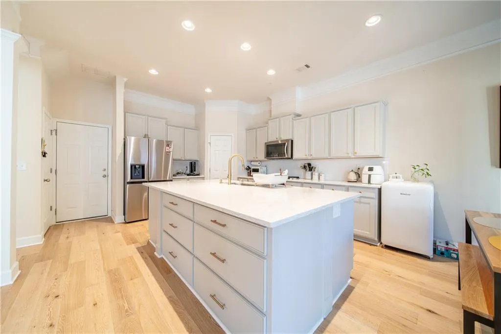 103 Newcomb Court, Atlanta, Georgia 30328, 3 Bedrooms Bedrooms, ,3 BathroomsBathrooms,Residential,Sold,103 Newcomb Court,7191926