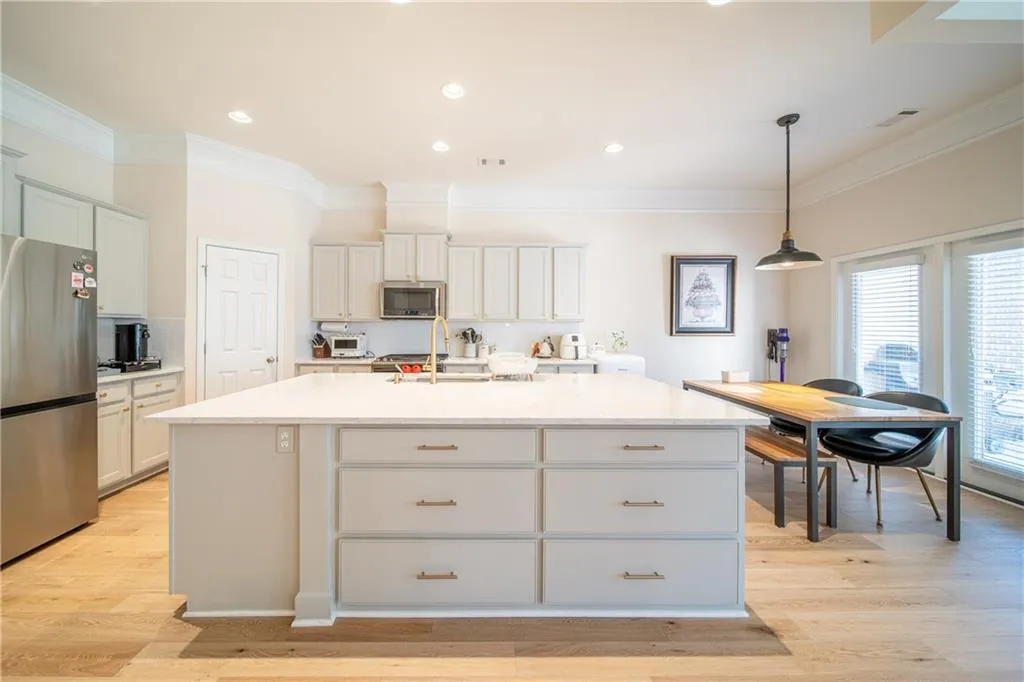 103 Newcomb Court, Atlanta, Georgia 30328, 3 Bedrooms Bedrooms, ,3 BathroomsBathrooms,Residential,Sold,103 Newcomb Court,7191926