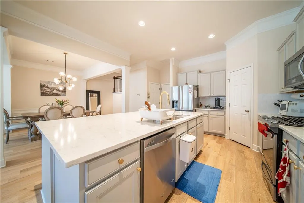 103 Newcomb Court, Atlanta, Georgia 30328, 3 Bedrooms Bedrooms, ,3 BathroomsBathrooms,Residential,Sold,103 Newcomb Court,7191926