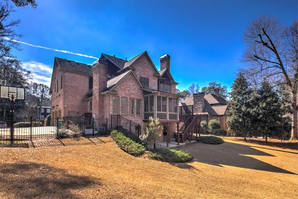 612 Windsor Parkway, Atlanta, Georgia 30342, 5 Bedrooms Bedrooms, ,5 BathroomsBathrooms,Residential,Sold,612 Windsor Parkway,5806597
