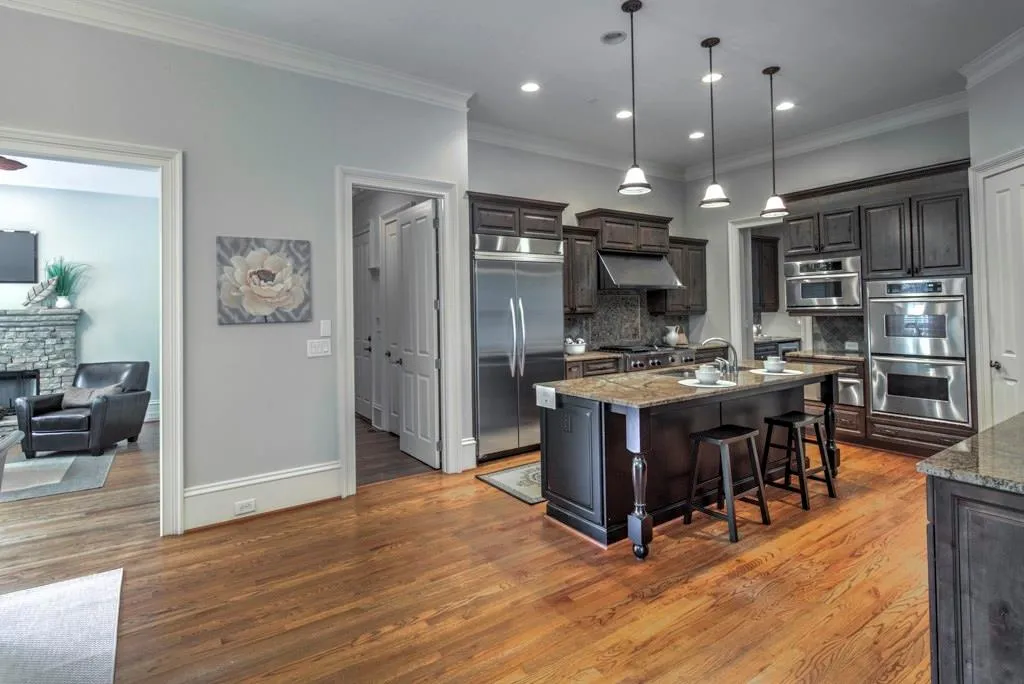 612 Windsor Parkway, Atlanta, Georgia 30342, 5 Bedrooms Bedrooms, ,5 BathroomsBathrooms,Residential,Sold,612 Windsor Parkway,5806597