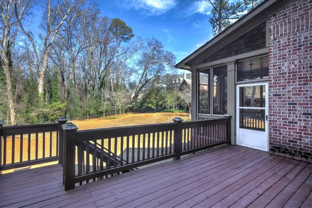612 Windsor Parkway, Atlanta, Georgia 30342, 5 Bedrooms Bedrooms, ,5 BathroomsBathrooms,Residential,Sold,612 Windsor Parkway,5806597