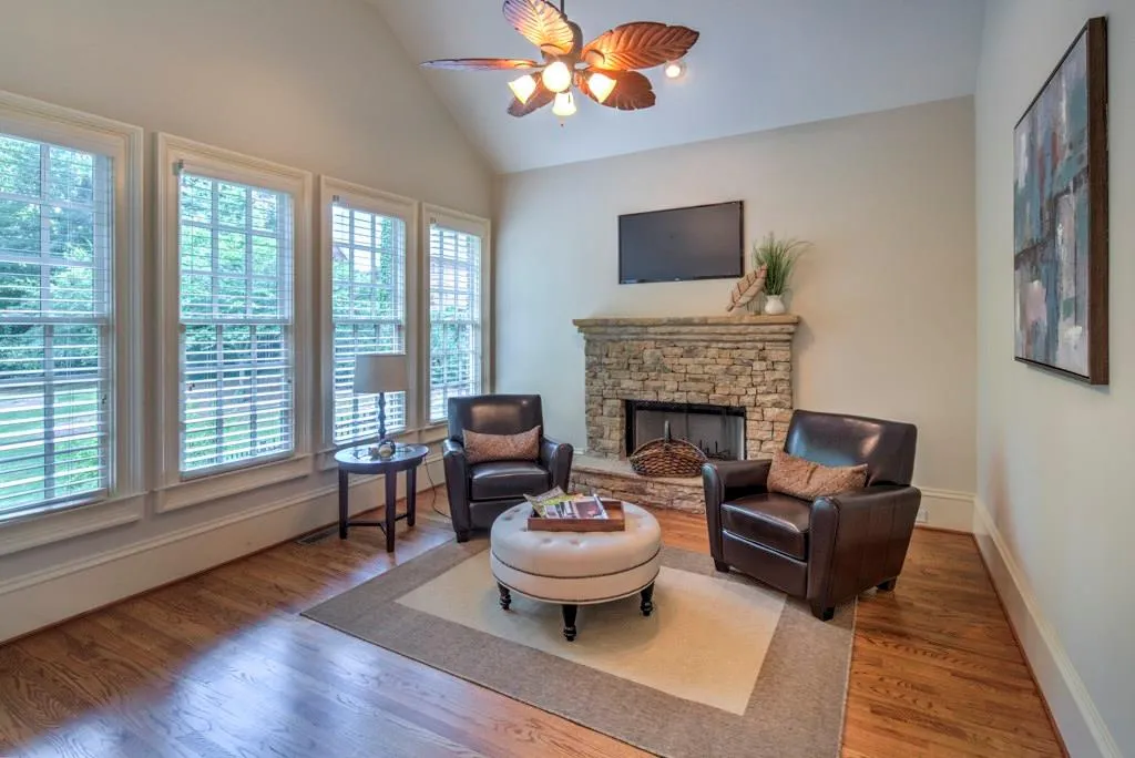 612 Windsor Parkway, Atlanta, Georgia 30342, 5 Bedrooms Bedrooms, ,5 BathroomsBathrooms,Residential,Sold,612 Windsor Parkway,5806597