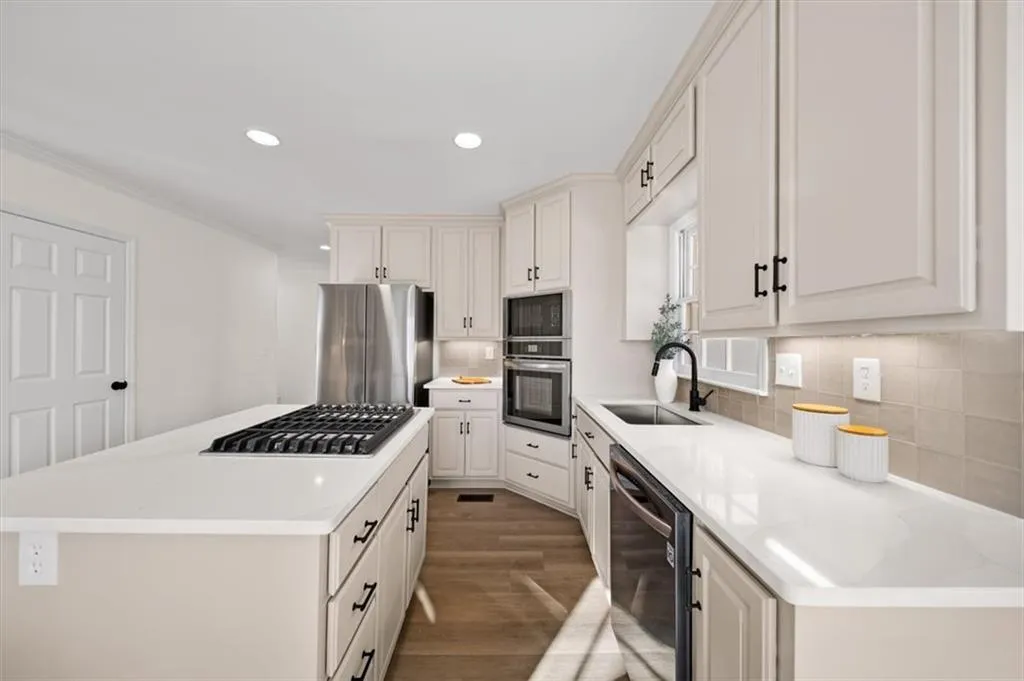 405 Ashdowne Way, Atlanta, Georgia 30350, 5 Bedrooms Bedrooms, ,4 BathroomsBathrooms,Residential,Sold,405 Ashdowne Way,7506159