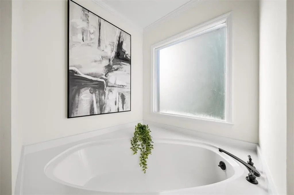 Ensuite Primary Bath