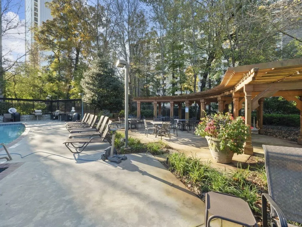 2870 Pharr Court South Nw Unit 1405, Atlanta, Georgia 30305, 2 Bedrooms Bedrooms, ,2 BathroomsBathrooms,Residential,For Sale,2870 Pharr Court South Nw Unit 1405,7585330