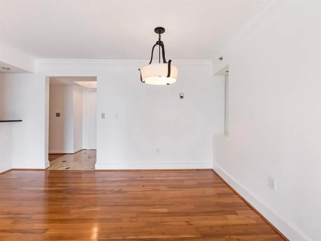 2870 Pharr Court South Nw Unit 1405, Atlanta, Georgia 30305, 2 Bedrooms Bedrooms, ,2 BathroomsBathrooms,Residential,For Sale,2870 Pharr Court South Nw Unit 1405,7585330
