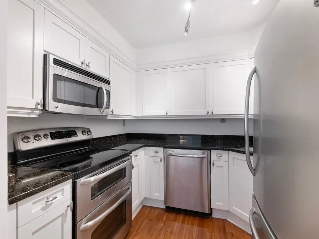 2870 Pharr Court South Nw Unit 1405, Atlanta, Georgia 30305, 2 Bedrooms Bedrooms, ,2 BathroomsBathrooms,Residential,For Sale,2870 Pharr Court South Nw Unit 1405,7585330