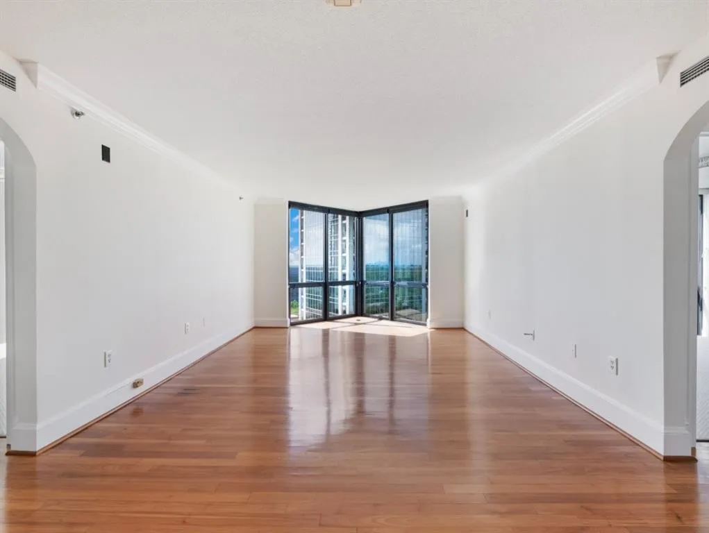 2870 Pharr Court South Nw Unit 1405, Atlanta, Georgia 30305, 2 Bedrooms Bedrooms, ,2 BathroomsBathrooms,Residential,For Sale,2870 Pharr Court South Nw Unit 1405,7585330