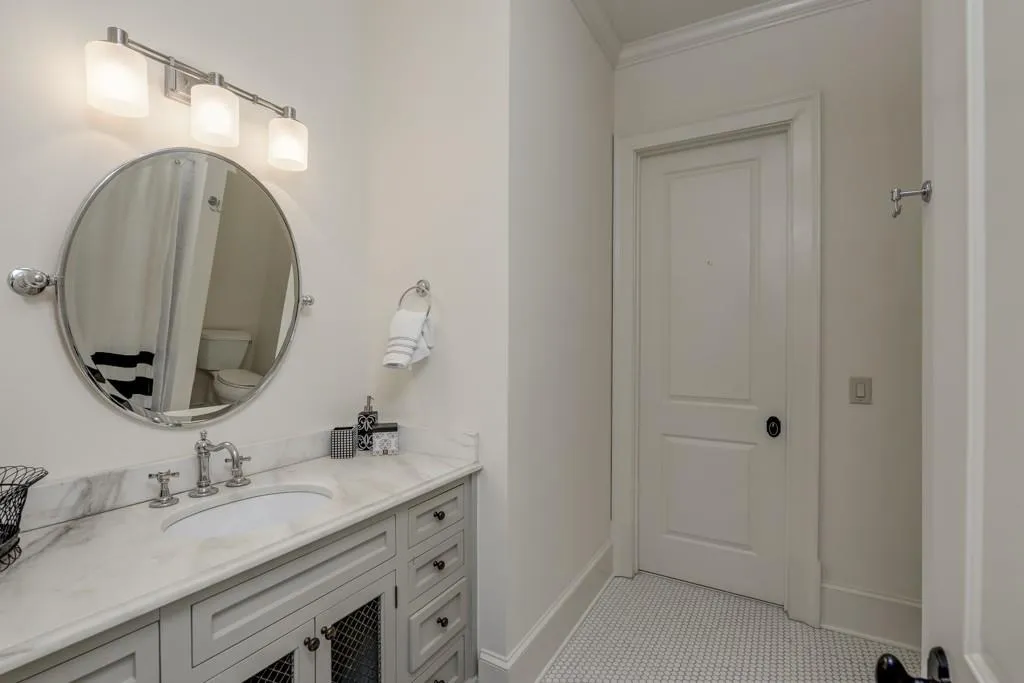 692 Londonberry Road Nw, Atlanta, Georgia 30327, 6 Bedrooms Bedrooms, ,6 BathroomsBathrooms,Residential,Sold,692 Londonberry Road Nw,5809675