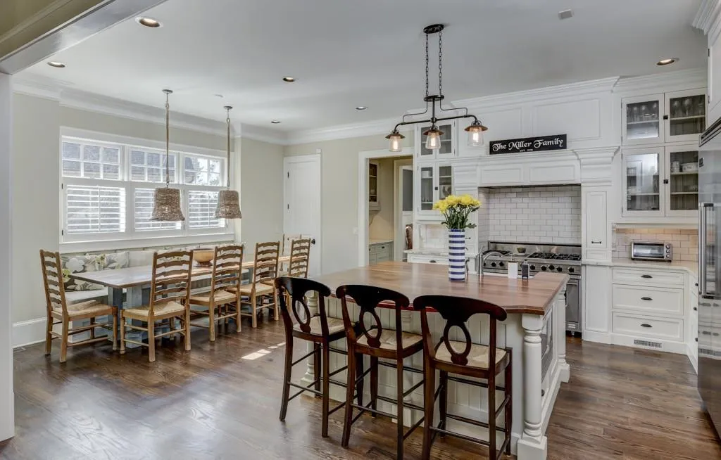 692 Londonberry Road Nw, Atlanta, Georgia 30327, 6 Bedrooms Bedrooms, ,6 BathroomsBathrooms,Residential,Sold,692 Londonberry Road Nw,5809675