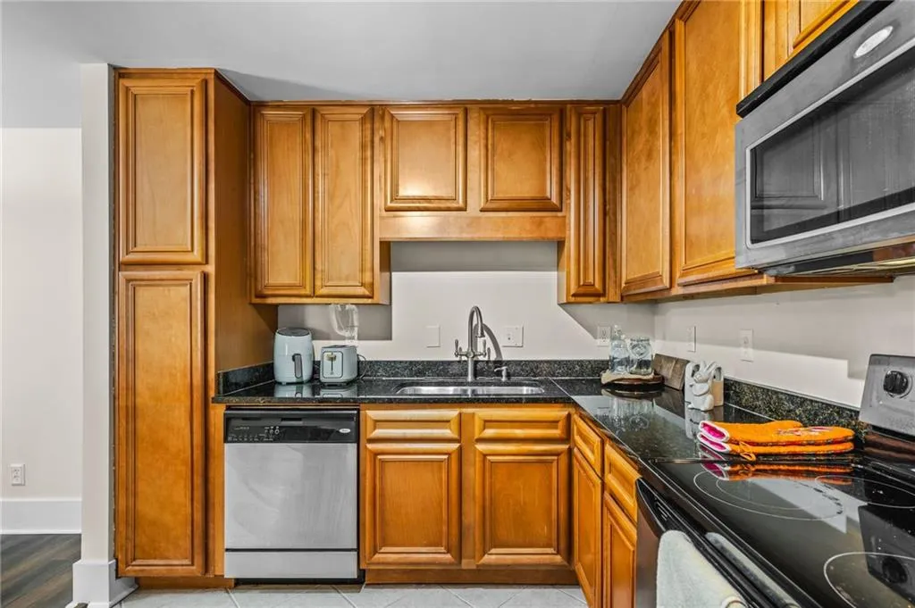 1468 Briarwood Road Ne Unit 401, Brookhaven, Georgia 30319, 1 Bedroom Bedrooms, 0 ,1 BathroomBathrooms,Residential,For Sale,1468 Briarwood Road Ne Unit 401,7681630