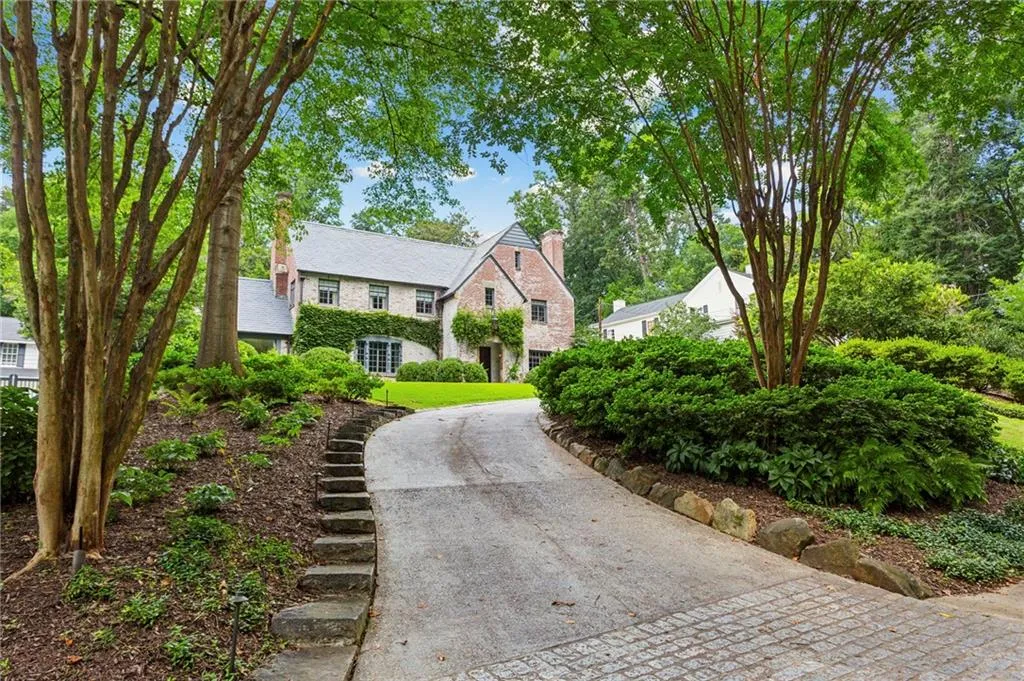 2648 Rivers Road Nw, Atlanta, Georgia 30305, 5 Bedrooms Bedrooms, ,4 BathroomsBathrooms,Residential,For Sale,2648 Rivers Road Nw,7560677