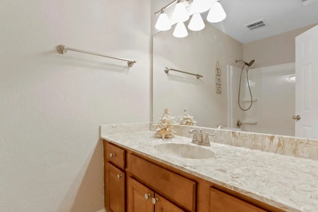 6900 Roswell Road Unit Q1, Sandy Springs, Georgia 30328, 2 Bedrooms Bedrooms, ,2 BathroomsBathrooms,Residential,Sold,6900 Roswell Road Unit Q1,6575788