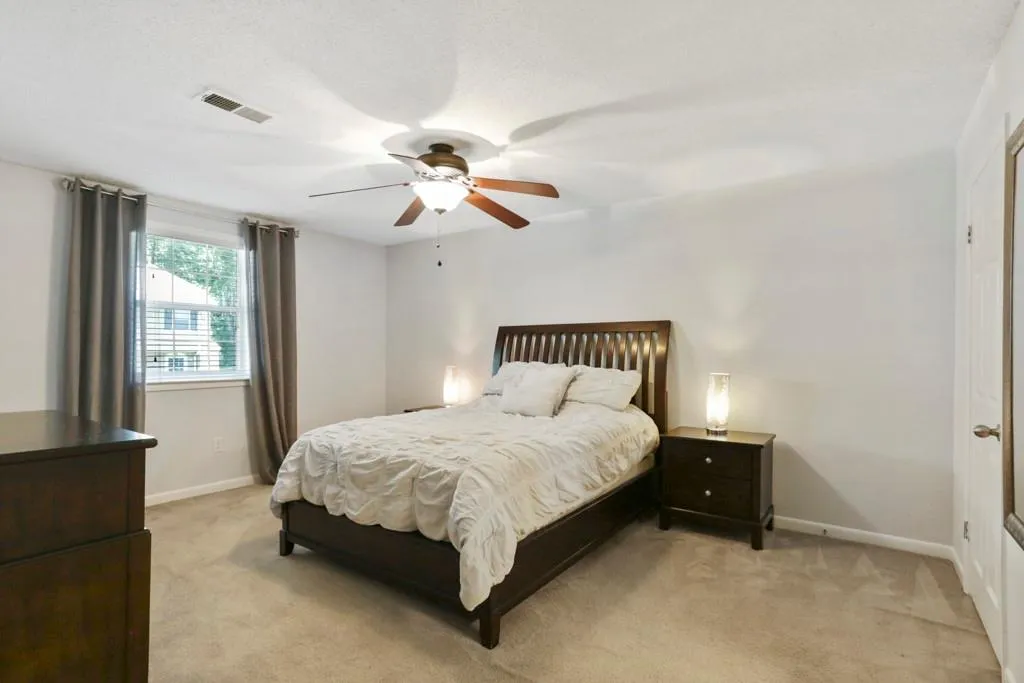 6900 Roswell Road Unit Q1, Sandy Springs, Georgia 30328, 2 Bedrooms Bedrooms, ,2 BathroomsBathrooms,Residential,Sold,6900 Roswell Road Unit Q1,6575788