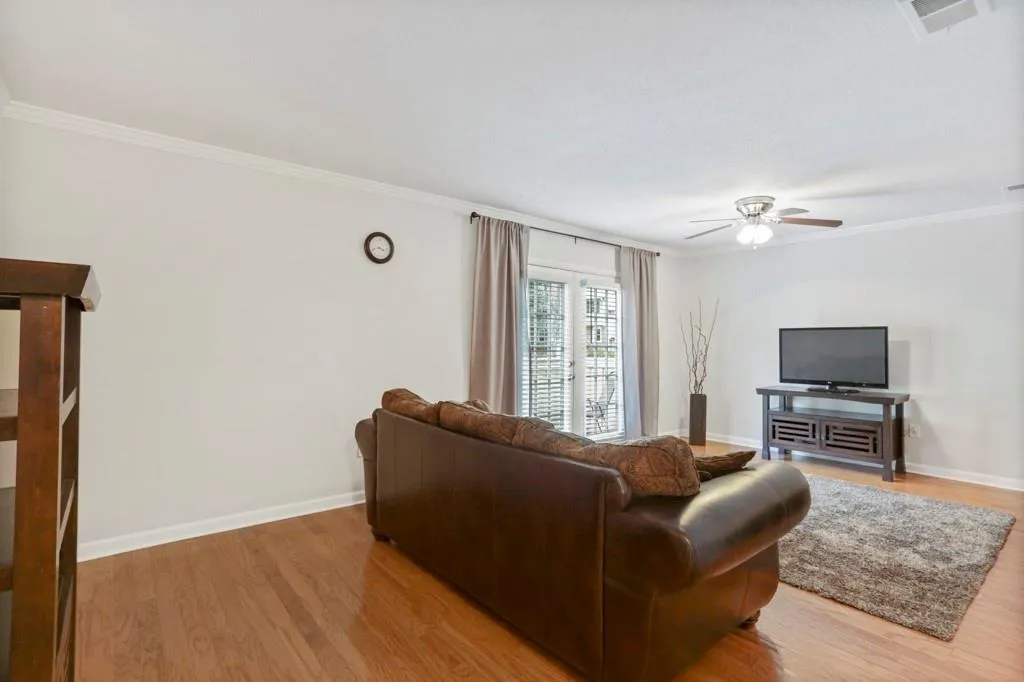 6900 Roswell Road Unit Q1, Sandy Springs, Georgia 30328, 2 Bedrooms Bedrooms, ,2 BathroomsBathrooms,Residential,Sold,6900 Roswell Road Unit Q1,6575788