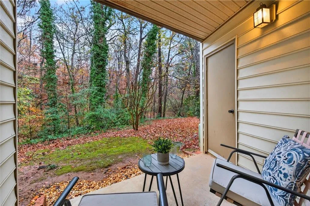 710 Garden Court, Atlanta, Georgia 30328, 2 Bedrooms Bedrooms, ,2 BathroomsBathrooms,Residential,For Sale,710 Garden Court,7692193