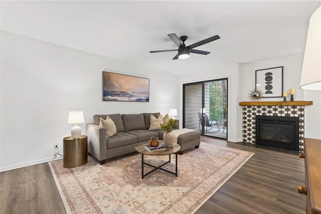 710 Garden Court, Atlanta, Georgia 30328, 2 Bedrooms Bedrooms, ,2 BathroomsBathrooms,Residential,For Sale,710 Garden Court,7692193