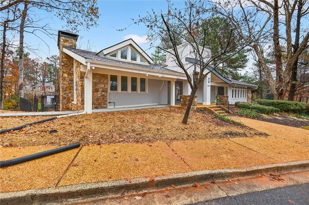 710 Garden Court, Atlanta, Georgia 30328, 2 Bedrooms Bedrooms, ,2 BathroomsBathrooms,Residential,For Sale,710 Garden Court,7692193