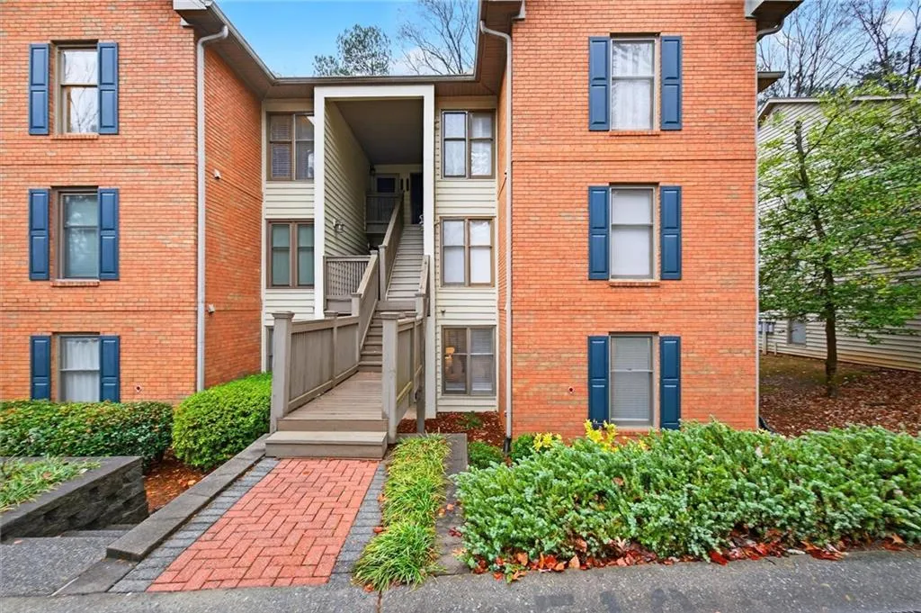 710 Garden Court, Atlanta, Georgia 30328, 2 Bedrooms Bedrooms, ,2 BathroomsBathrooms,Residential,For Sale,710 Garden Court,7692193