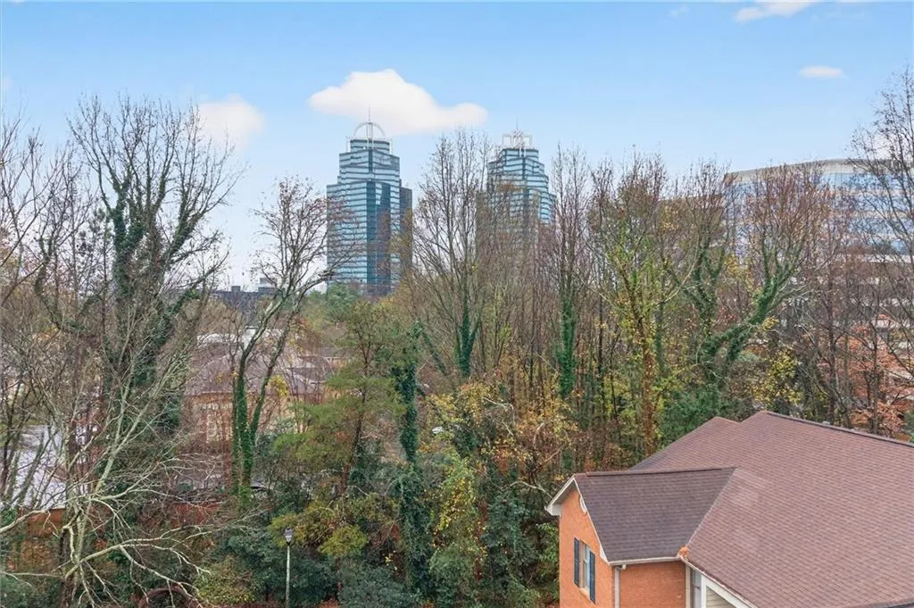 710 Garden Court, Atlanta, Georgia 30328, 2 Bedrooms Bedrooms, ,2 BathroomsBathrooms,Residential,For Sale,710 Garden Court,7692193