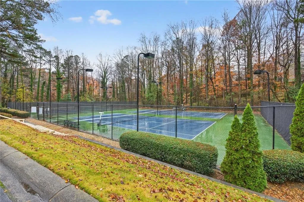 710 Garden Court, Atlanta, Georgia 30328, 2 Bedrooms Bedrooms, ,2 BathroomsBathrooms,Residential,For Sale,710 Garden Court,7692193