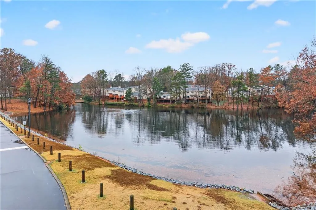 710 Garden Court, Atlanta, Georgia 30328, 2 Bedrooms Bedrooms, ,2 BathroomsBathrooms,Residential,For Sale,710 Garden Court,7692193