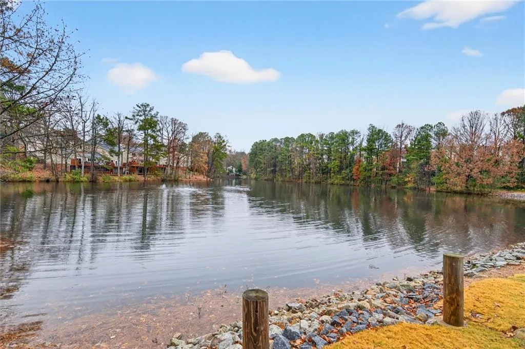 710 Garden Court, Atlanta, Georgia 30328, 2 Bedrooms Bedrooms, ,2 BathroomsBathrooms,Residential,For Sale,710 Garden Court,7692193