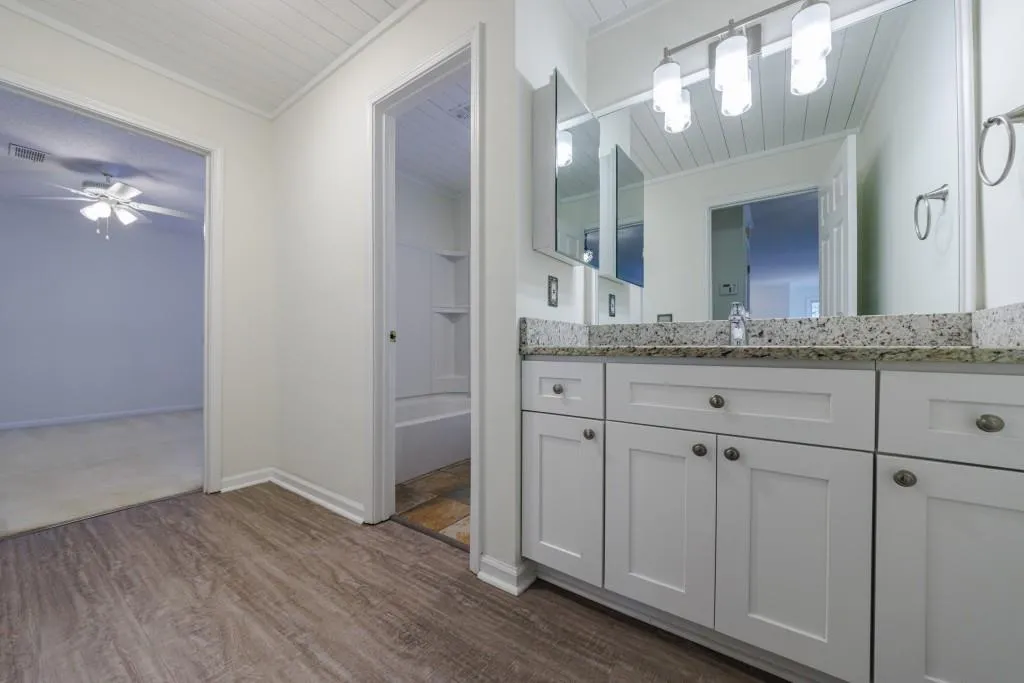 610 Abingdon Way, Atlanta, Georgia 30328, 2 Bedrooms Bedrooms, ,2 BathroomsBathrooms,Residential,Sold,610 Abingdon Way,7357510