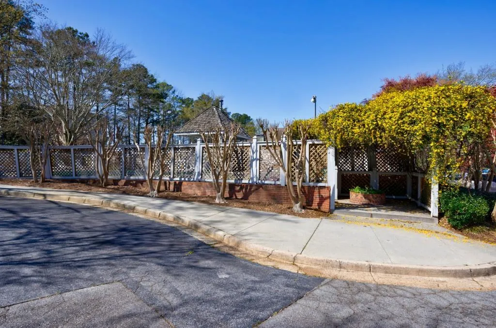 610 Abingdon Way, Atlanta, Georgia 30328, 2 Bedrooms Bedrooms, ,2 BathroomsBathrooms,Residential,Sold,610 Abingdon Way,7357510