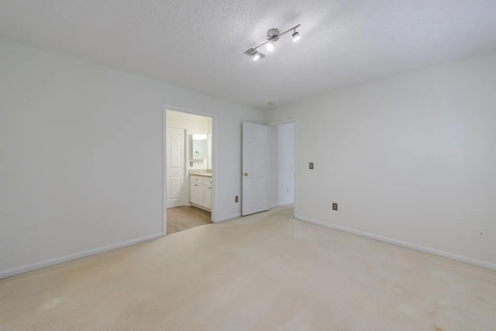 610 Abingdon Way, Atlanta, Georgia 30328, 2 Bedrooms Bedrooms, ,2 BathroomsBathrooms,Residential,Sold,610 Abingdon Way,7357510