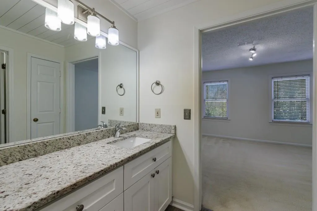 610 Abingdon Way, Atlanta, Georgia 30328, 2 Bedrooms Bedrooms, ,2 BathroomsBathrooms,Residential,Sold,610 Abingdon Way,7357510
