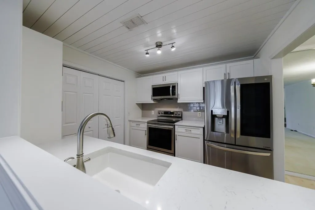 610 Abingdon Way, Atlanta, Georgia 30328, 2 Bedrooms Bedrooms, ,2 BathroomsBathrooms,Residential,Sold,610 Abingdon Way,7357510
