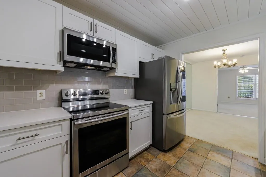 610 Abingdon Way, Atlanta, Georgia 30328, 2 Bedrooms Bedrooms, ,2 BathroomsBathrooms,Residential,Sold,610 Abingdon Way,7357510