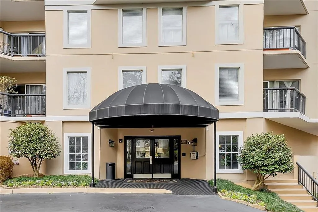 1 Biscayne Drive Nw Unit 302, Atlanta, Georgia 30309, 1 Bedroom Bedrooms, 0 ,1 BathroomBathrooms,Residential,For Sale,1 Biscayne Drive Nw Unit 302,7712016