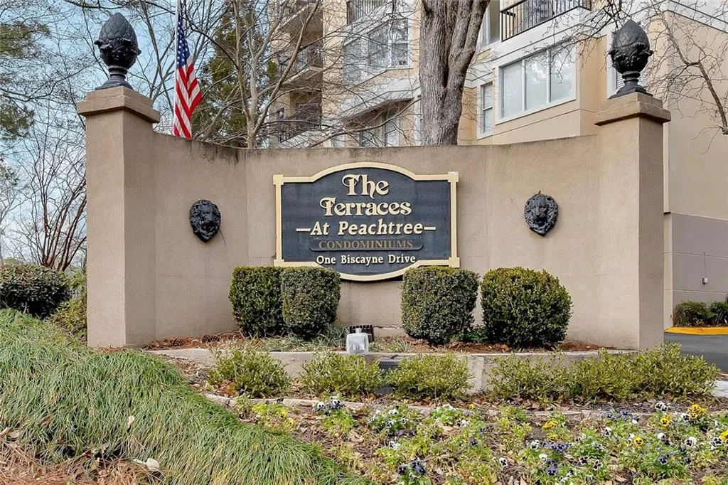 1 Biscayne Drive Nw Unit 302, Atlanta, Georgia 30309, 1 Bedroom Bedrooms, 0 ,1 BathroomBathrooms,Residential,For Sale,1 Biscayne Drive Nw Unit 302,7712016