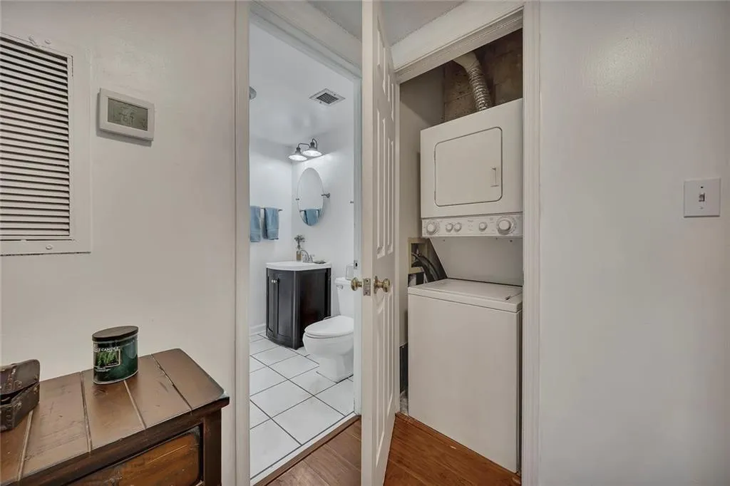 1 Biscayne Drive Nw Unit 302, Atlanta, Georgia 30309, 1 Bedroom Bedrooms, 0 ,1 BathroomBathrooms,Residential,For Sale,1 Biscayne Drive Nw Unit 302,7712016
