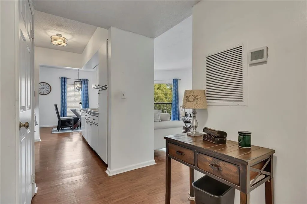 1 Biscayne Drive Nw Unit 302, Atlanta, Georgia 30309, 1 Bedroom Bedrooms, 0 ,1 BathroomBathrooms,Residential,For Sale,1 Biscayne Drive Nw Unit 302,7712016