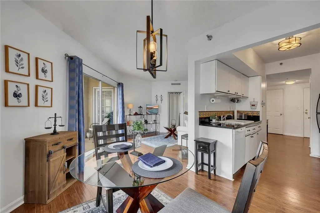 1 Biscayne Drive Nw Unit 302, Atlanta, Georgia 30309, 1 Bedroom Bedrooms, 0 ,1 BathroomBathrooms,Residential,For Sale,1 Biscayne Drive Nw Unit 302,7712016